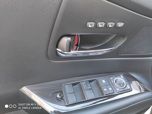 2010 Lexus RX 350 III, серебристый, 2100000 рублей - вид 12