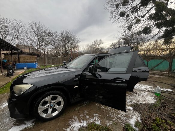 2012 BMW X1 18i I (E84), чёрный, 1020000 рублей - вид 3