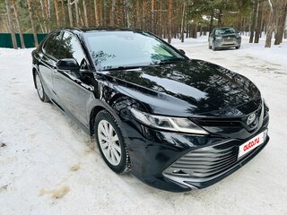 2018 Toyota Camry VIII (XV70), чёрный, 2490000 рублей, вид 3