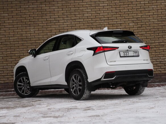 2017 Lexus NX 200 I Рестайлинг, белый - вид 4