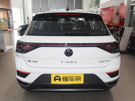 2025 Volkswagen T-Roc I Рестайлинг, белый, 2500000 рублей, вид 3