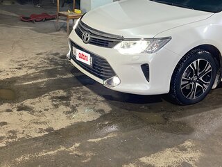 2016 Toyota Camry VII (XV50) Рестайлинг, белый, 2350000 рублей, вид 1