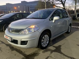 2012 Nissan Tiida I Рестайлинг, серебристый, 930000 рублей, вид 2