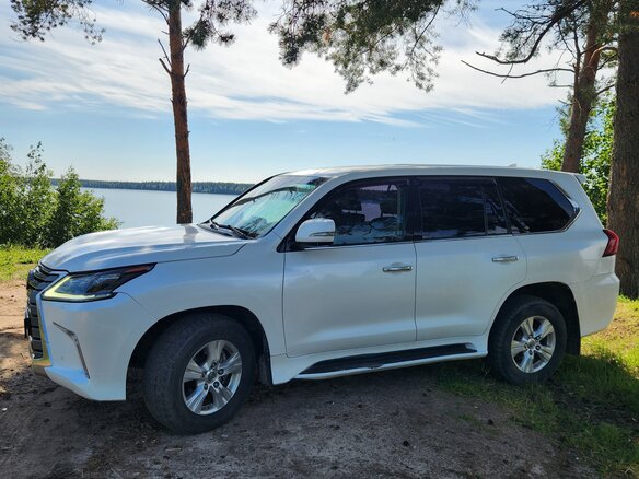 2015 Lexus LX 450d III Рестайлинг 2, белый, 5250000 рублей - вид 2