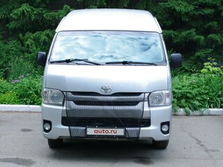 2014 Toyota HiAce H200 Рестайлинг, серебристый, 2800000 рублей, вид 2