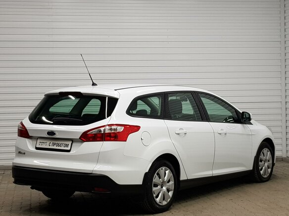 2013 Ford Focus III, белый - вид 3