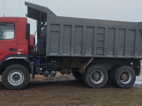 2006 Volvo FM, красный, 3200000 рублей - вид 4