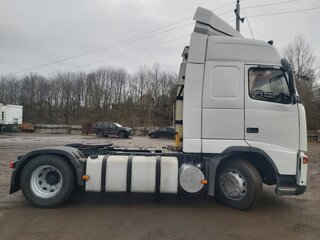 2007 Volvo FH, белый, 2020000 рублей, вид 2