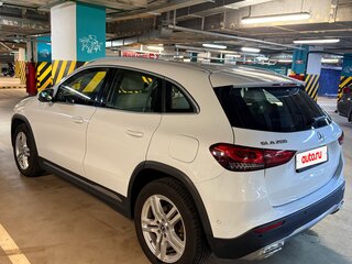 2020 Mercedes-Benz GLA 200 II (H247), белый, 3500000 рублей, вид 3