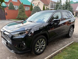 2020 Toyota RAV4 V (XA50), чёрный, 3700000 рублей, вид 1