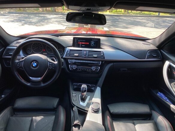 2018 BMW 3 серии 330i xDrive VI (F3x) Рестайлинг, красный, 2000000 рублей - вид 26