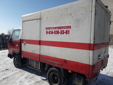 1997 Toyota Toyoace, белый, 1000000 рублей, вид 2