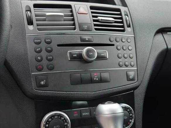 2010 Mercedes-Benz C-Класс 180 BlueEFFICIENCY III (W204), серый, 1150000 рублей - вид 13