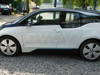 2018 BMW i3 94Ah I (I01) Рестайлинг, белый, 1700000 рублей, вид 3