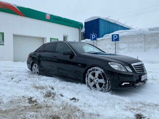 2011 Mercedes-Benz E-Класс 200 7G-Tronic IV (W212, S212, C207), чёрный, 1500000 рублей, вид 2