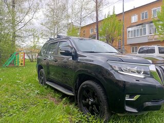 2013 Toyota Land Cruiser Prado 150 Series Рестайлинг 1, чёрный, 3500000 рублей, вид 2