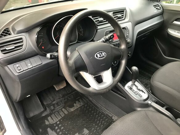 2013 Kia Rio 4-speed III, белый - вид 8