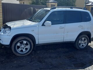 2012 Chevrolet Niva I Рестайлинг, белый, 500000 рублей, вид 3