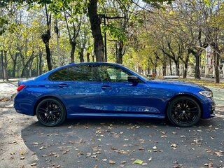 2021 BMW 3 серии 320d xDrive VII (G2x), чёрный, 3990000 рублей, вид 4