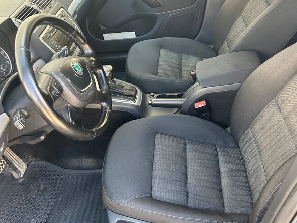 2010 Skoda Octavia II (A5) Рестайлинг, серый, 870000 рублей - вид 21