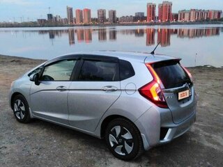 2014 Honda Fit III, серебристый, 790000 рублей, вид 4