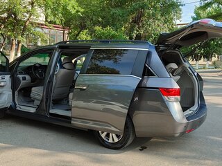 2017 Honda Odyssey (North America) IV, серый, 2570000 рублей, вид 1