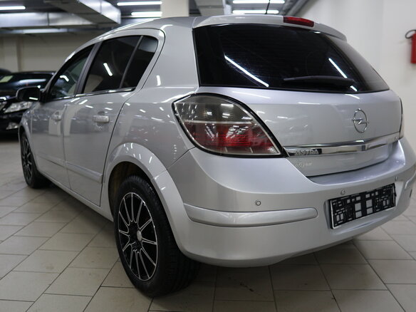 2007 Opel Astra H Рестайлинг, серебристый - вид 4