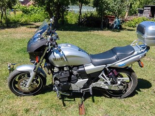 Yamaha XJR400