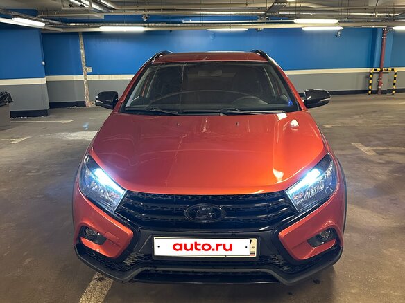 2019 Lada (ВАЗ) Vesta SW Cross I, оранжевый, 720000 рублей