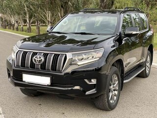2017 Toyota Land Cruiser Prado 150 Series Рестайлинг 2, чёрный, 5450000 рублей, вид 3