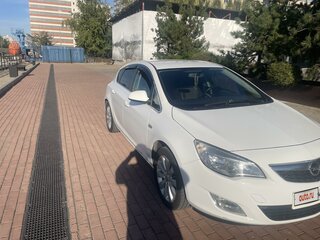 2012 Opel Astra J, белый, 650000 рублей, вид 2