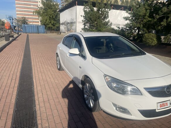 2012 Opel Astra J, белый, 650000 рублей - вид 1