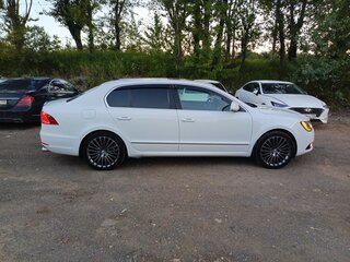 2014 Skoda Superb II Рестайлинг, белый, 950000 рублей, вид 5