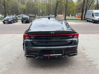 2020 Kia K5 III, серый, 2650000 рублей, вид 4