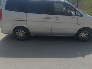 2000 Nissan Serena II (C24), серебристый, 550000 рублей, вид 4