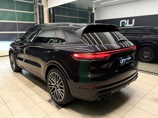 2021 Porsche Cayenne III, чёрный, 7800000 рублей, вид 5
