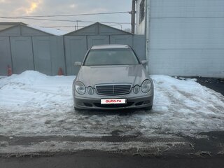 2004 Mercedes-Benz E-Класс 200 III (W211, S211), серебристый, 550000 рублей, вид 2