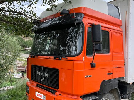 1993 MAN 12, оранжевый, 1740000 рублей, вид 3