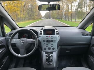 2009 Opel Zafira B Рестайлинг, бежевый, 1250000 рублей, вид 2