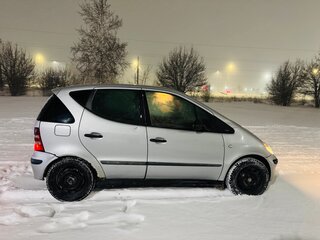 2001 Mercedes-Benz A-Класс 170 I (W168) Рестайлинг, серебристый, 170000 рублей, вид 2