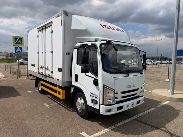 2026 Isuzu Elf (N-series), белый, 4800000 рублей - вид 3