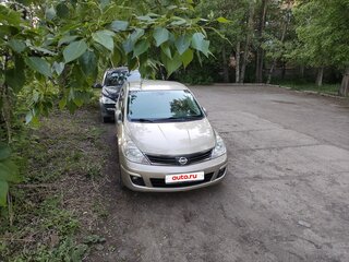 2012 Nissan Tiida I Рестайлинг, коричневый, 880000 рублей, вид 3