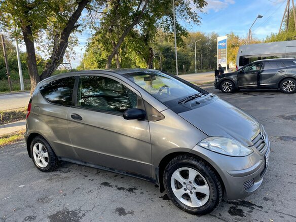 2005 Mercedes-Benz A-Класс 150 II (W169), серый, 560000 рублей - вид 1