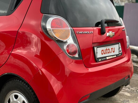 2011 Chevrolet Spark III, красный - вид 17