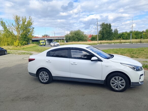 2019 Kia Rio IV, белый, 950000 рублей - вид 6