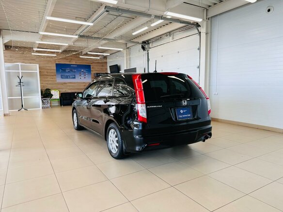 2011 Honda Stream II Рестайлинг, чёрный, 1599999 рублей - вид 4