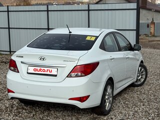 2015 Hyundai Solaris I Рестайлинг, белый, 1120000 рублей, вид 3