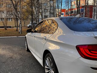 2013 BMW 5 серии 525d xDrive VI (F10/F11/F07), белый, 2100000 рублей, вид 3