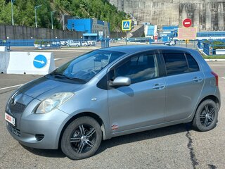 2007 Toyota Vitz II (XP90), серебристый, 500000 рублей, вид 4