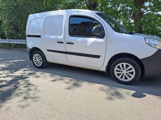 2014 Renault Kangoo II Рестайлинг, белый, 945000 рублей, вид 3